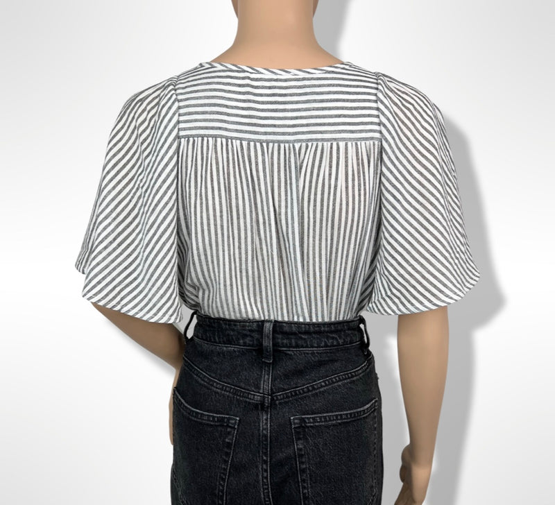 PIN STRIPED PLUTTER SLV BLOUSE